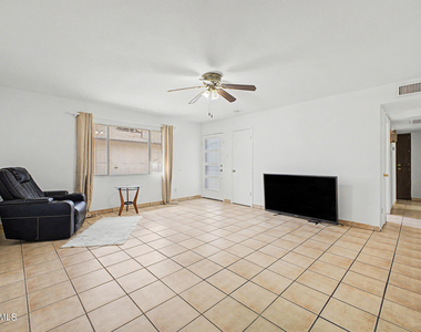 5232 W Mauna Loa Lane - Photo Thumbnail 11
