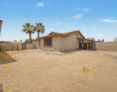 5232 W Mauna Loa Lane - Photo Thumbnail 19