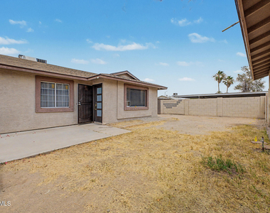 5232 W Mauna Loa Lane - Photo Thumbnail 20