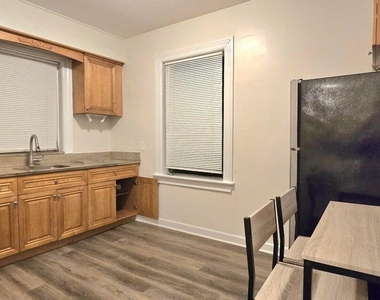 333 Walton Boulevard - Photo Thumbnail 1