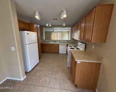 22651 W Pima Street - Photo Thumbnail 3