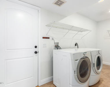 7217 W Crest Lane - Photo Thumbnail 29