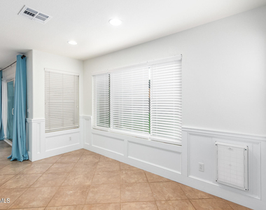 7217 W Crest Lane - Photo Thumbnail 10