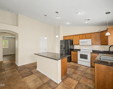 3928 E Blue Sage Road - Photo Thumbnail 11