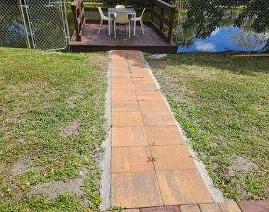 750 Sw 55th Avenue - Photo Thumbnail 14
