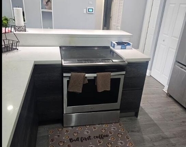 750 Sw 55th Avenue - Photo Thumbnail 4