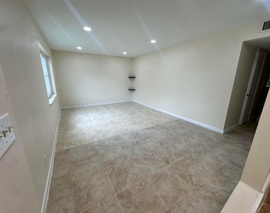 5614 Blueberry Court - Photo Thumbnail 5