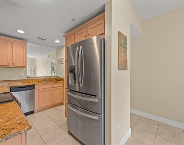 4210 Gator Trace Avenue - Photo Thumbnail 4