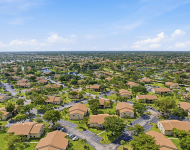 518 Shady Pine Way - Photo Thumbnail 22