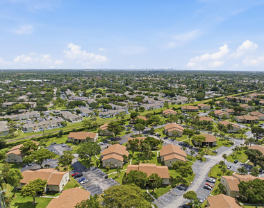 518 Shady Pine Way - Photo Thumbnail 23