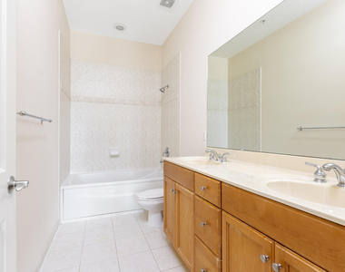 6807 Lakeside Circle N - Photo Thumbnail 15