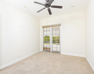 6807 Lakeside Circle N - Photo Thumbnail 19