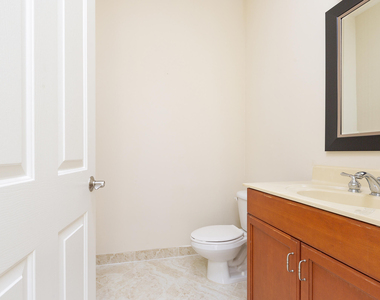 6807 Lakeside Circle N - Photo Thumbnail 10