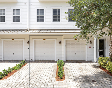 6807 Lakeside Circle N - Photo Thumbnail 1
