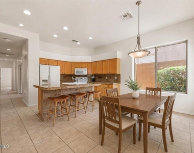 22393 N 76th Place - Photo Thumbnail 10