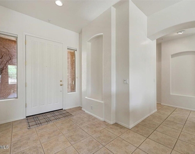 22393 N 76th Place - Photo Thumbnail 4