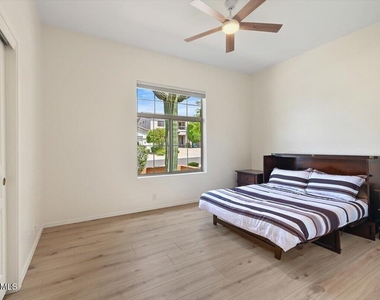 22393 N 76th Place - Photo Thumbnail 19