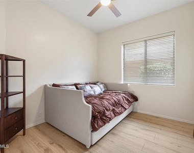 22393 N 76th Place - Photo Thumbnail 21