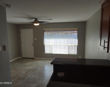 3026 E Brill Street - Photo Thumbnail 4