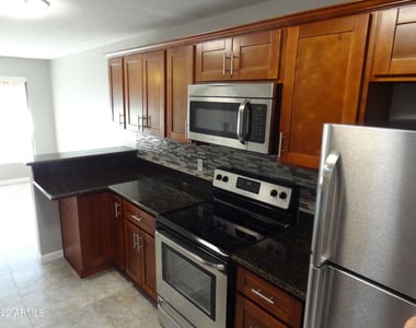 3026 E Brill Street - Photo Thumbnail 1