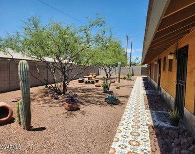 3026 E Brill Street - Photo Thumbnail 16