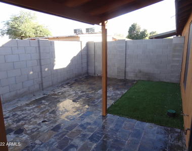 3026 E Brill Street - Photo Thumbnail 11