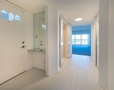 3101 Ne 47th Court - Photo Thumbnail 2
