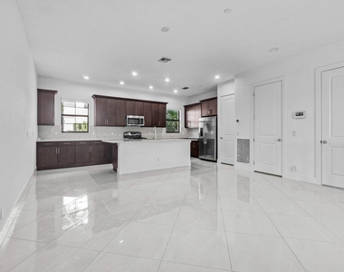 7115 Edison Place - Photo Thumbnail 18