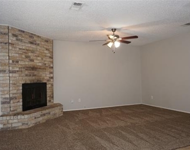 9904 Runnymeade Place - Photo Thumbnail 2