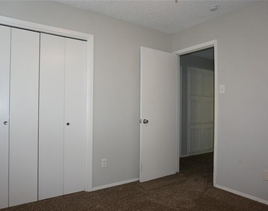 9904 Runnymeade Place - Photo Thumbnail 9