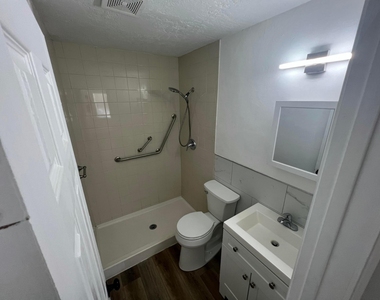 603 Clear Lake Avenue - Photo Thumbnail 9