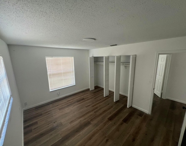 603 Clear Lake Avenue - Photo Thumbnail 7