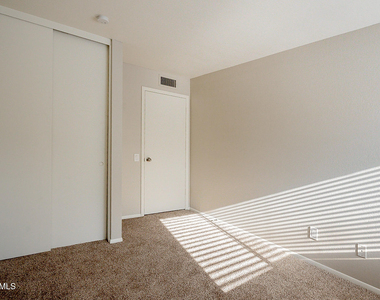 5618 S Captain Kidd Court - Photo Thumbnail 26