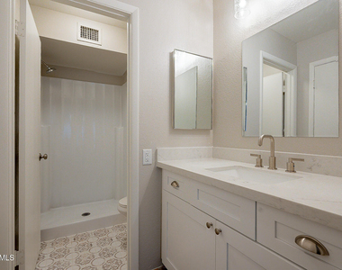 5618 S Captain Kidd Court - Photo Thumbnail 19