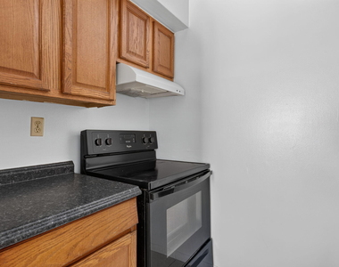 2141 Ne 42nd Street - Photo Thumbnail 8