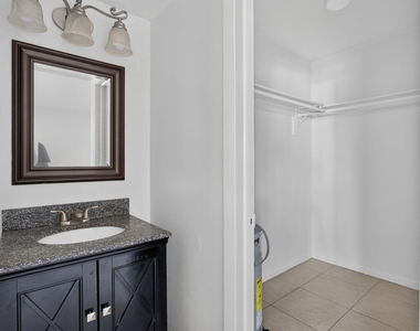 2141 Ne 42nd Street - Photo Thumbnail 15