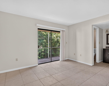 2141 Ne 42nd Street - Photo Thumbnail 12