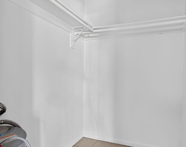 2141 Ne 42nd Street - Photo Thumbnail 17