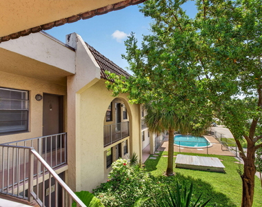 2141 Ne 42nd Street - Photo Thumbnail 23