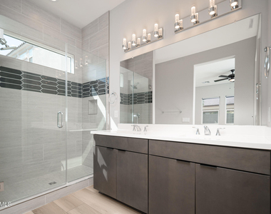 18161 W Windmere Drive - Photo Thumbnail 14