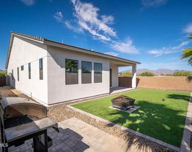18161 W Windmere Drive - Photo Thumbnail 29