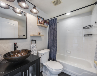 1747 E Northern Avenue - Photo Thumbnail 16