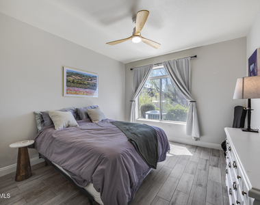 1747 E Northern Avenue - Photo Thumbnail 15