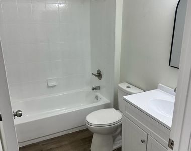 2150 Sw Biella Avenue - Photo Thumbnail 8