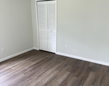 2150 Sw Biella Avenue - Photo Thumbnail 12