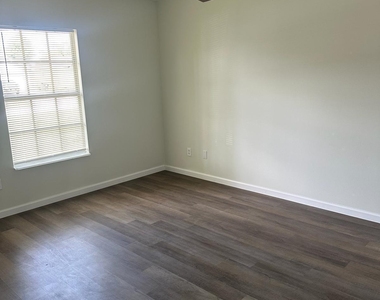 2150 Sw Biella Avenue - Photo Thumbnail 16