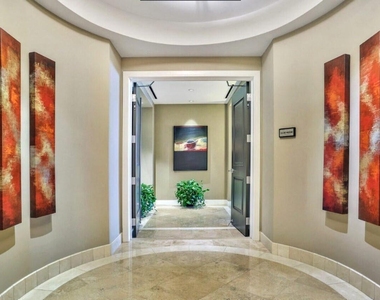 2211 E Camelback Road - Photo Thumbnail 9