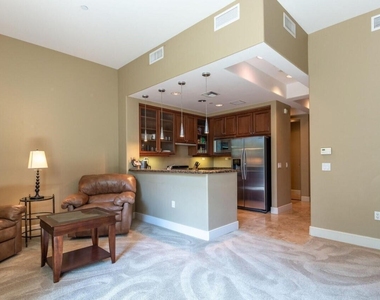 2211 E Camelback Road - Photo Thumbnail 7