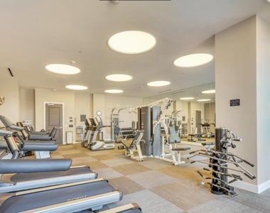 2211 E Camelback Road - Photo Thumbnail 12