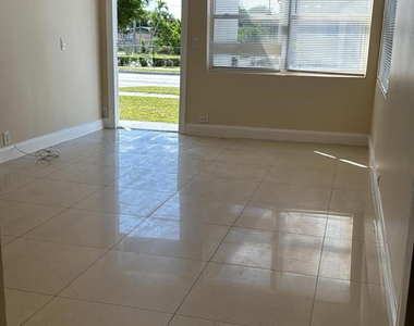 3734 Avenue S - Photo Thumbnail 2